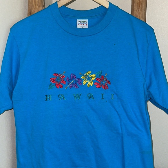 Vintage Other - RARE Vintage 1990s Hawaii Stitched T-shirt